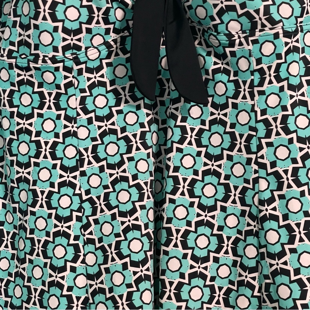 Fit 4U swim dress size 20W aqua,black,white geo design adjustable straps 1piece - Picture 10 of 13